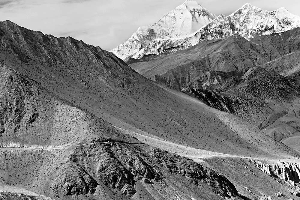 mountain road to mukhtinath